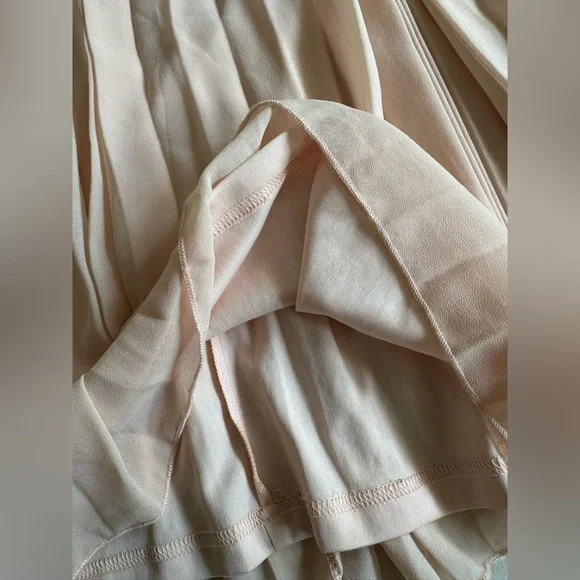 Lulus midi dress size small V-neck peach color with embroidery. - Picture 7 of 13